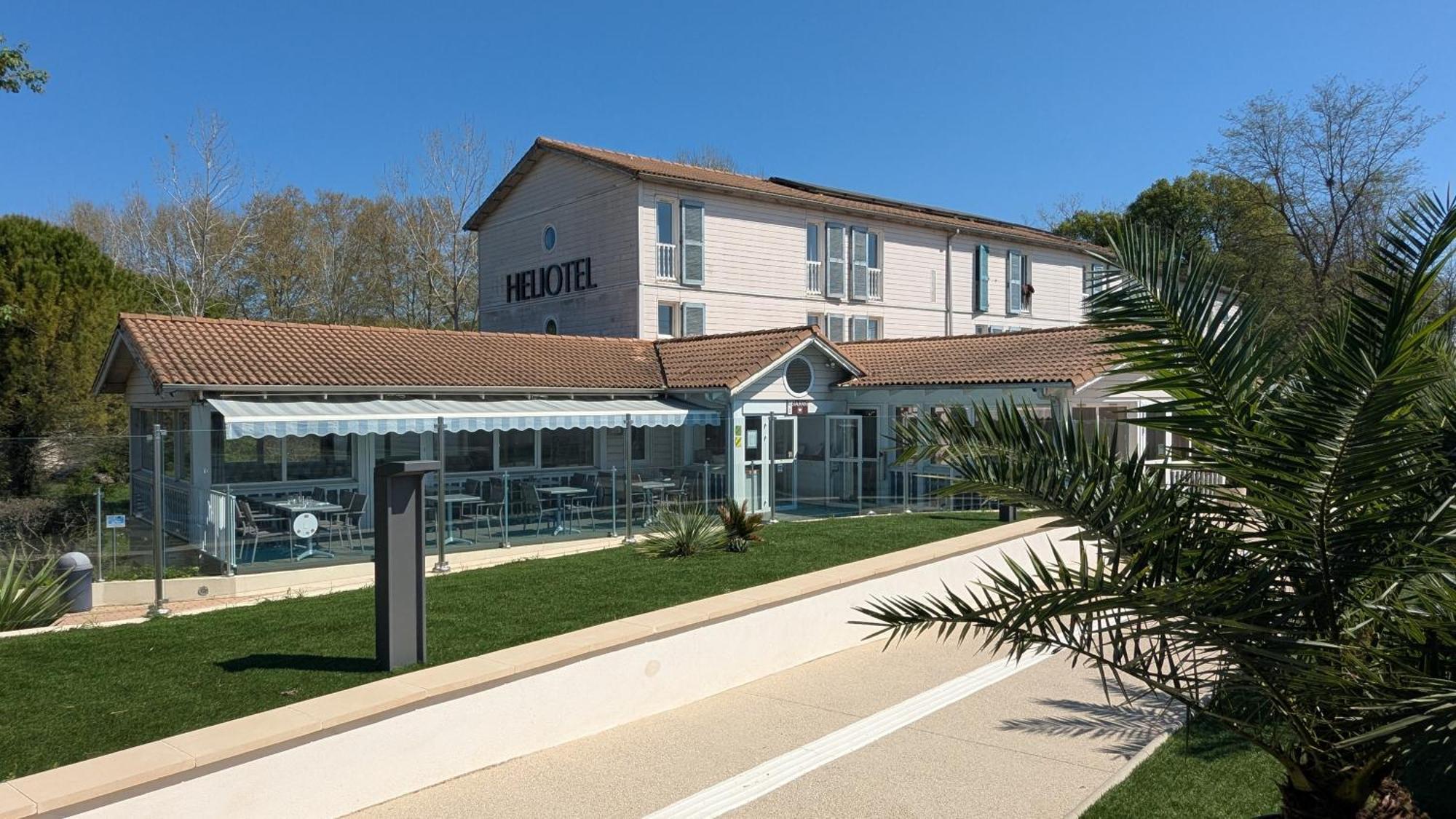 Hotel & Restaurant Heliotel Montferrier-sur-Lez エクステリア 写真