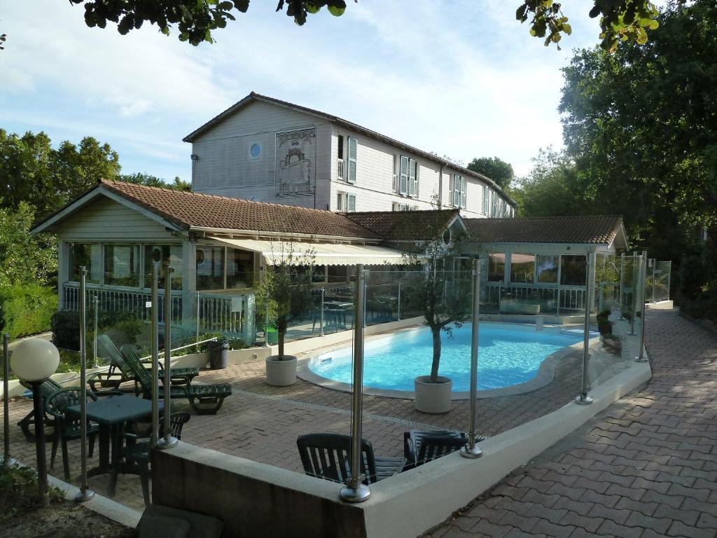 Hotel & Restaurant Heliotel Montferrier-sur-Lez エクステリア 写真